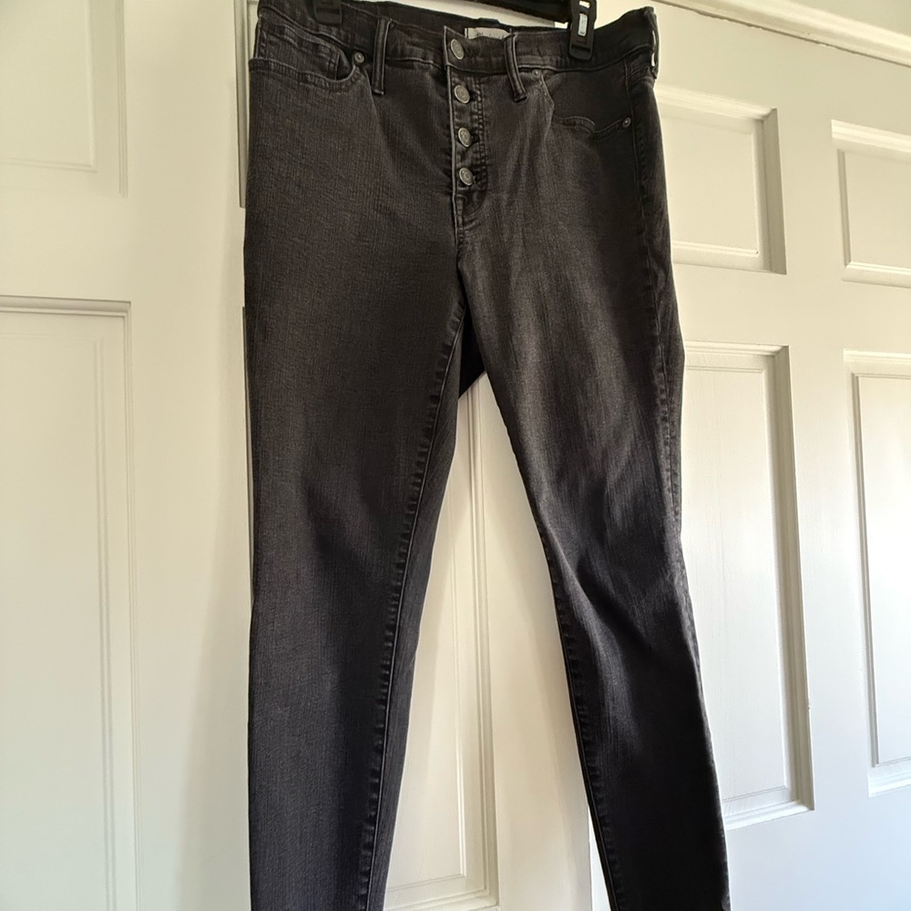 Madewell 9” high rise skinny black frayed jeans